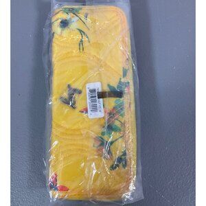 Tendu Luz Women's RFID Quilted Wallet - Bright Floral Zip Around Closure